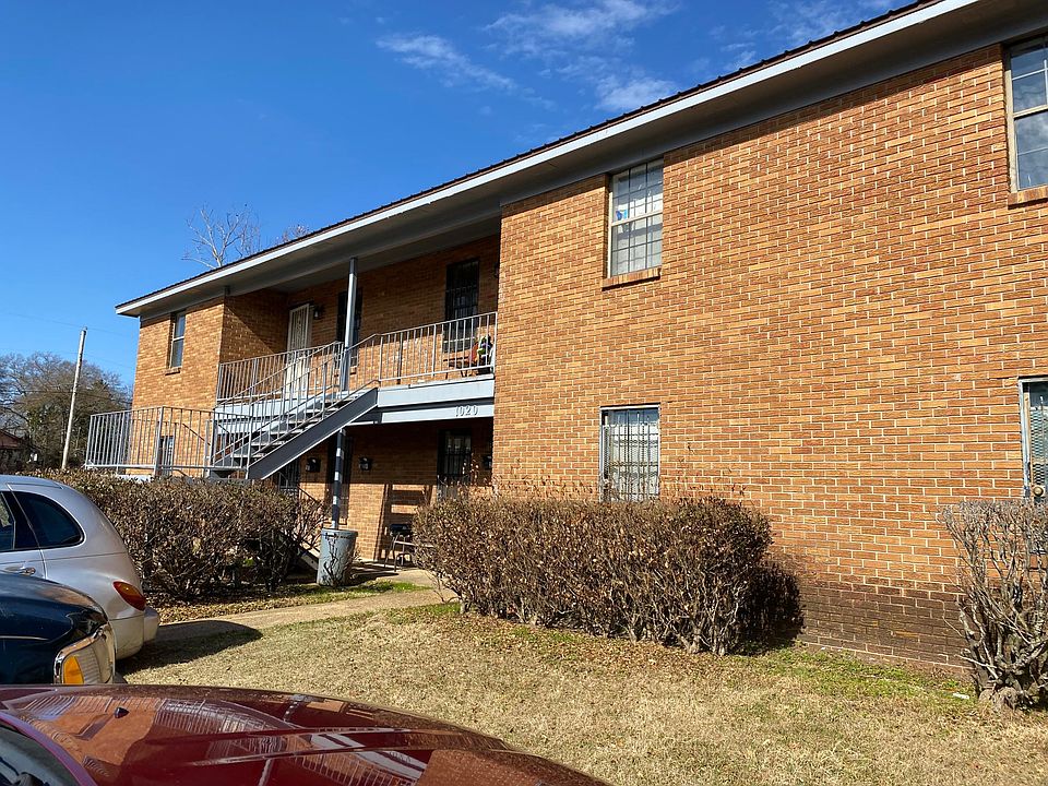1st image of 1020 Deer Park St #6