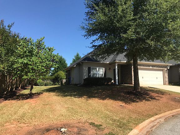 3rd image of 630 Summerville Way