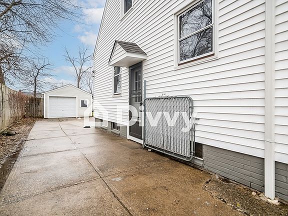 4th image of 12301 Oak Park Blvd