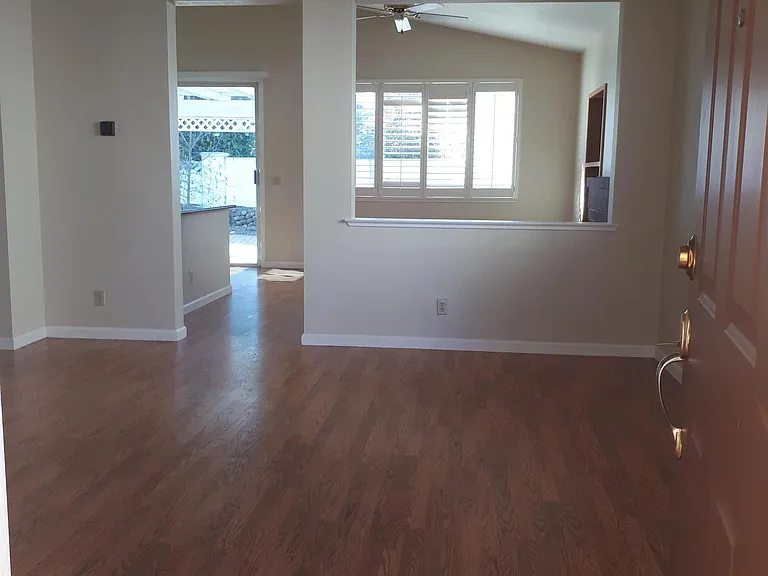 920 Rathbone Cir — Photo 5