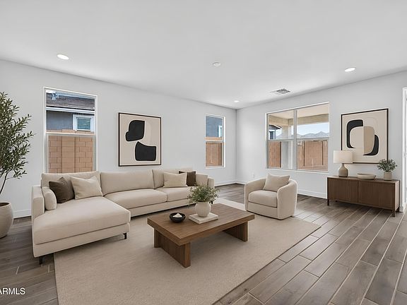 3rd image of 31040 N CALABASAS Lane