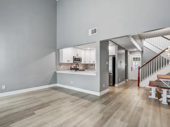 1010 W Rundberg Ln APT 24, Austin, TX 78758