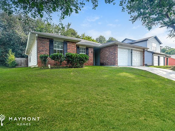 3rd image of 1901 Corners Cir