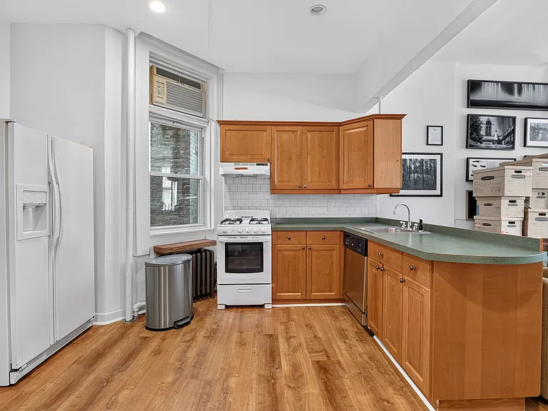 631 W End Ave #1 — Photo 9