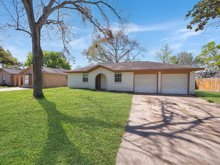 5375 Little John Ln — Photo 2