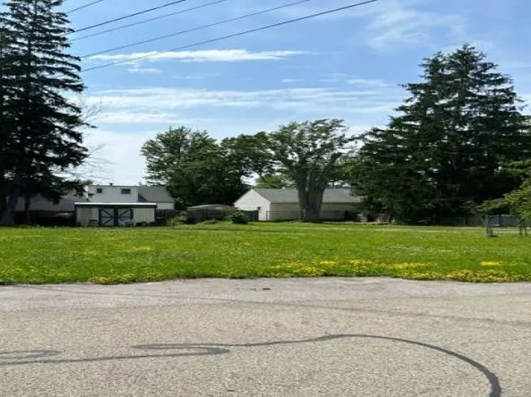 5754 W Ln #14, Lake View, NY 14085