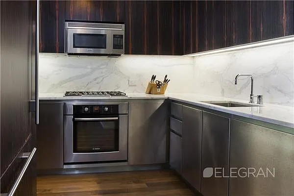 Sold by (Legacy) Elegran | media 28