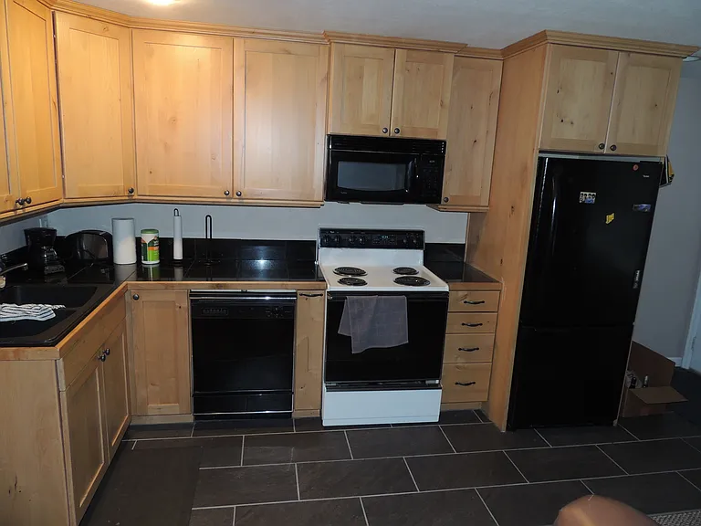 396 Cove Blvd #13 — Photo 2