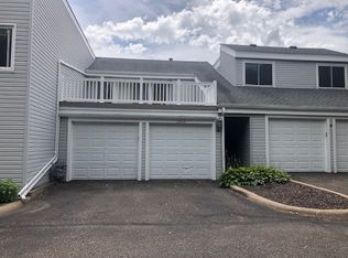 2408 Hillsboro Ave N, Golden Valley, MN 55427
