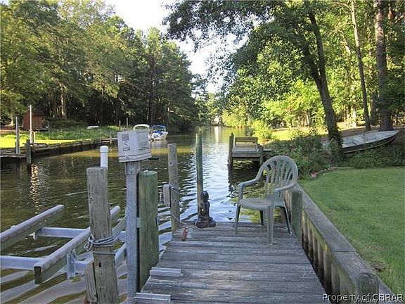 2nd image of 141 Blue Heron Ln