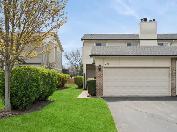 745 Grouse Ct, Deerfield, IL 60015