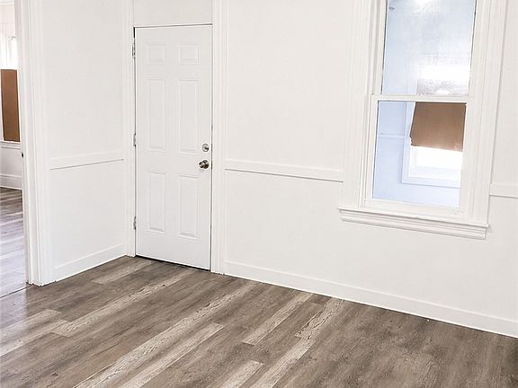 3rd image of 23 Wolff St