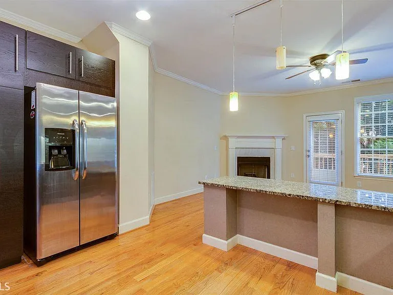 11072 Lorin Way — Photo 4