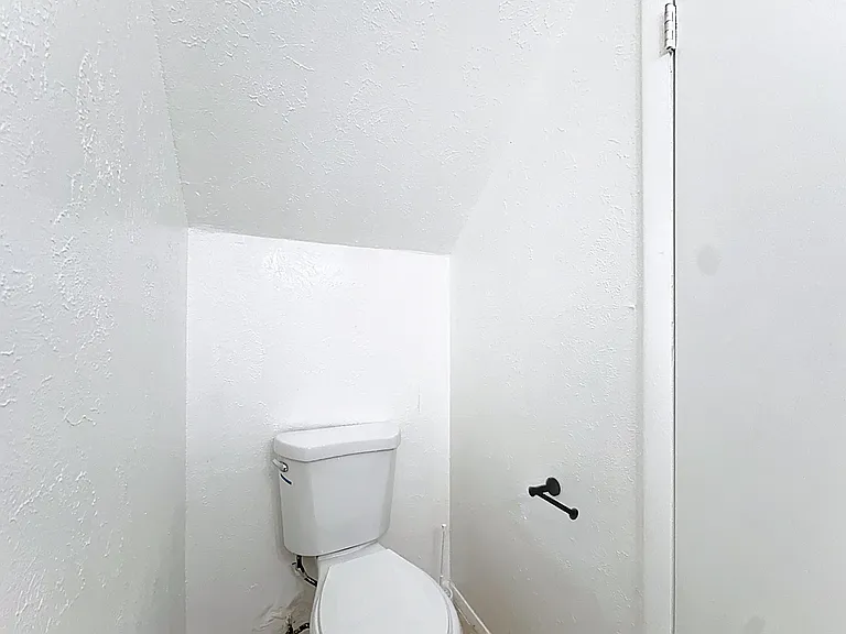 3944 Crayrich Cir #3944 — Photo 24