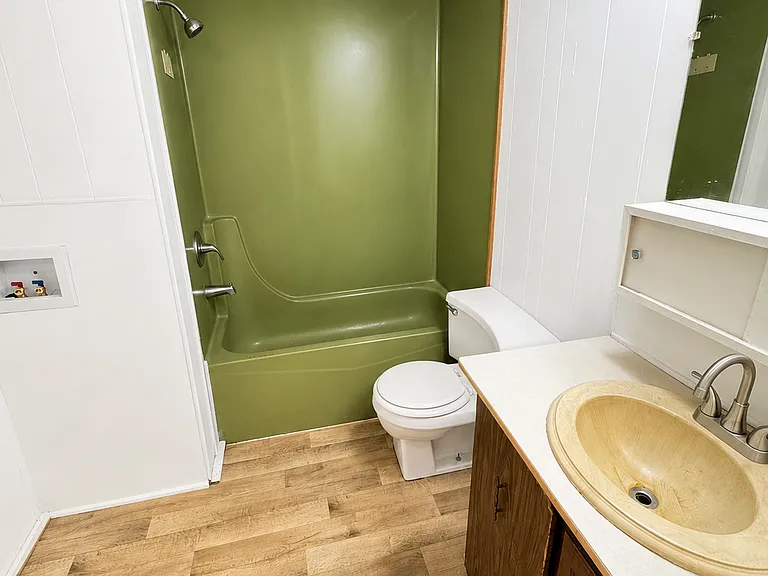 130 E Flint Hills Blvd #22 — Photo 8