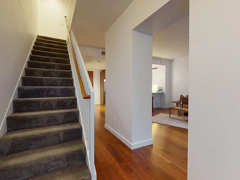 399 Fremont — Photo 31