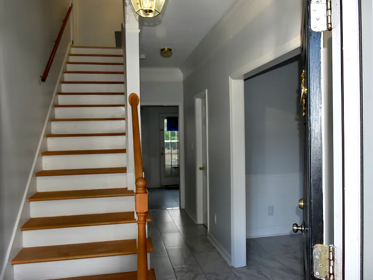 533 Oak Brook Dr — Photo 7