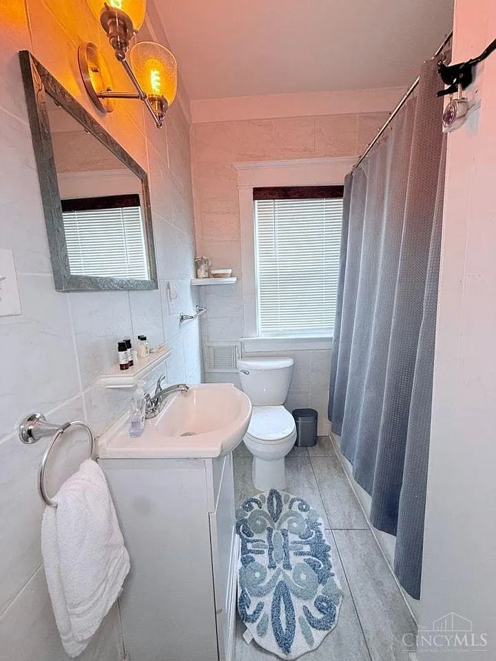 4 bed, 2.5 bath, 250 sqft, $646 — Photo 3
