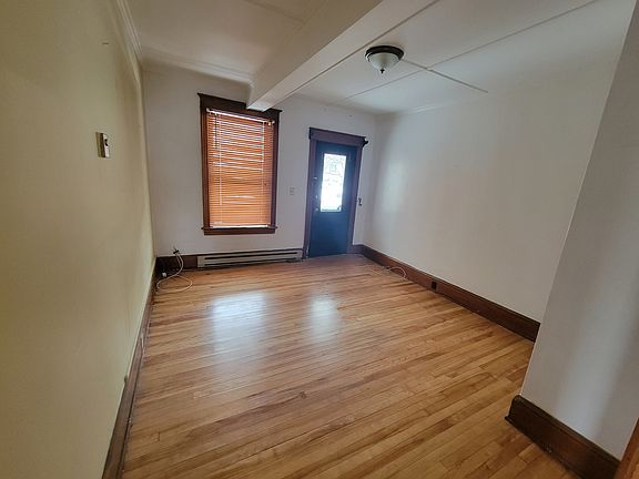 5th image of 26 Main St Unit 4