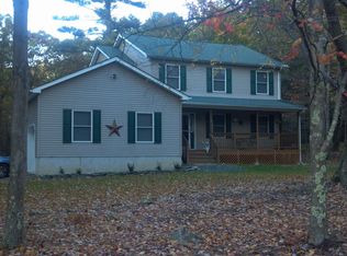 143 Mountain Top Dr, Dingmans Ferry, PA 18328