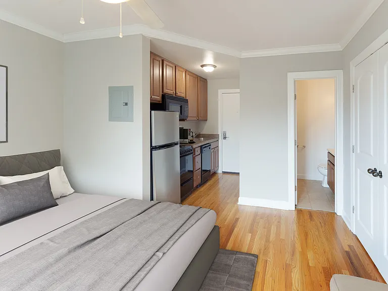 2046 N. Orleans — Photo 12
