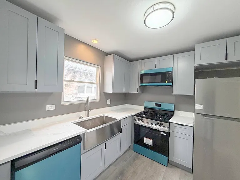 11361 S Racine Ave — Photo 8