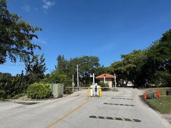 6101 N Falls Circle Dr APT 312, Fort Lauderdale, FL 33319