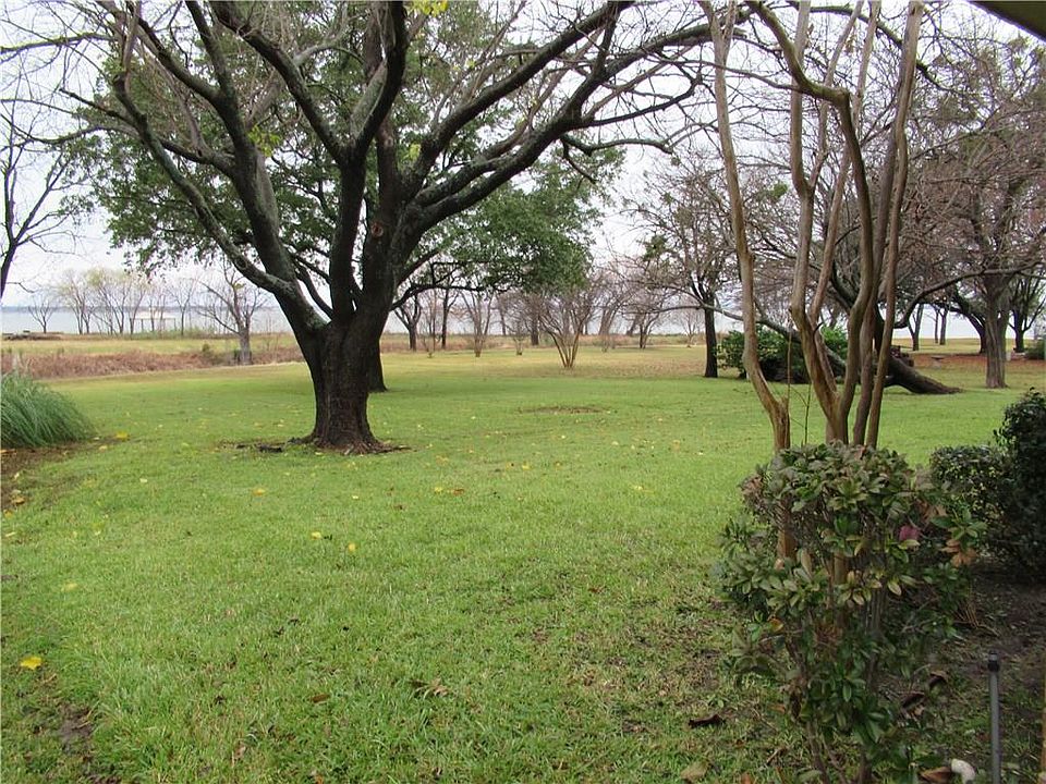 1st image of 1912 Lakeshore Dr