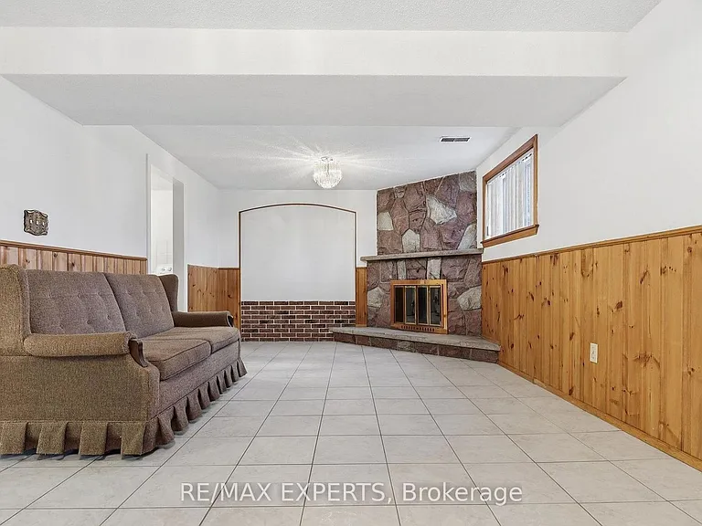 228 Andrew Park #BASEMENT — Photo 8