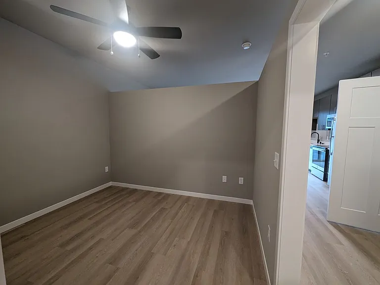 The Tuxedo Apartments — Photo 12