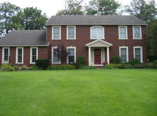 15 Praise Ln, Glenville, NY 12302