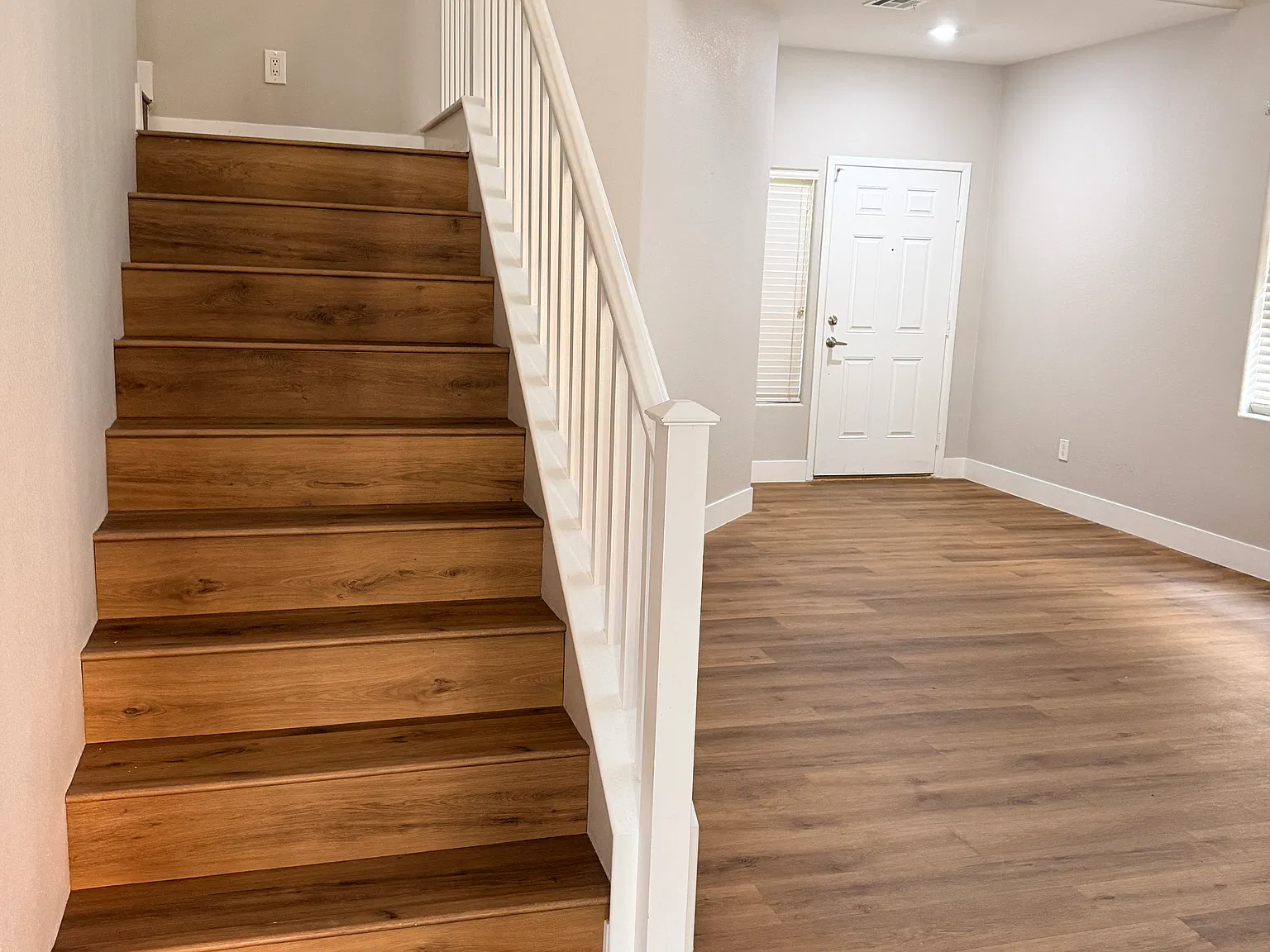 5 bed, 2552 sqft, $2,500 — Photo 3