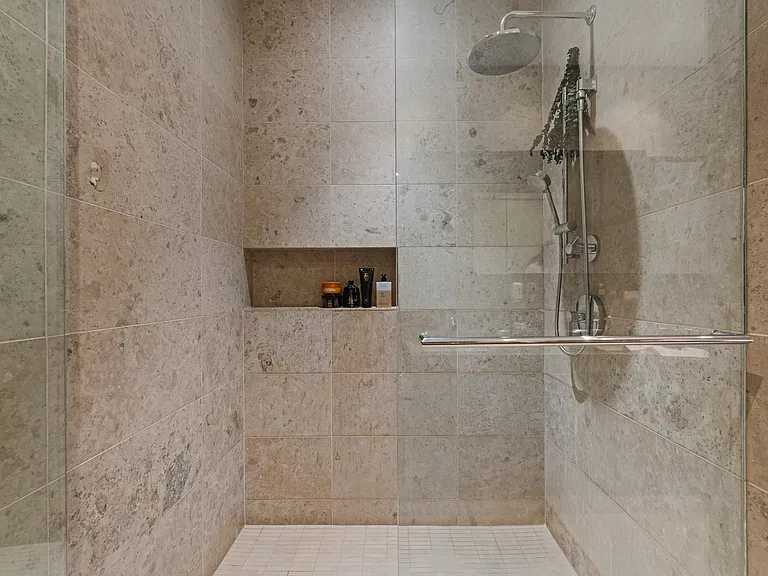 125 E 14th St #2403 — Photo 47