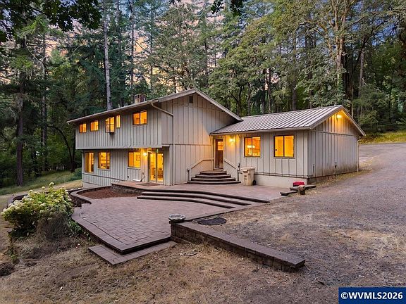 2nd image of 3519 NW Robin Pl