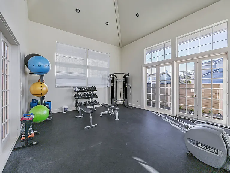 376 Treasure Island Dr — Photo 6