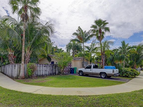 3rd image of 20221 SW 104th Ct