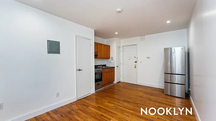 Rented by Nooklyn NYC LLC | media 32