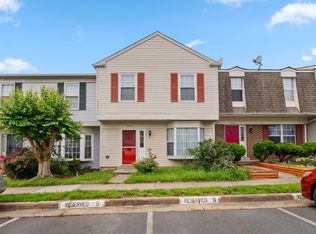 2178 Mager Dr, Herndon, VA 20170