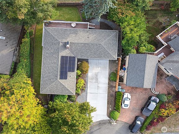 4th image of 17127 NE 8th Place