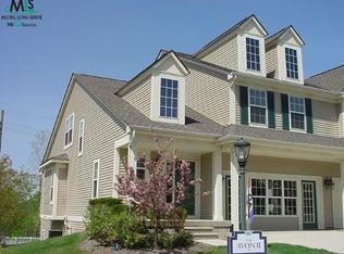 731 E Blf, Rochester Hills, MI 48307