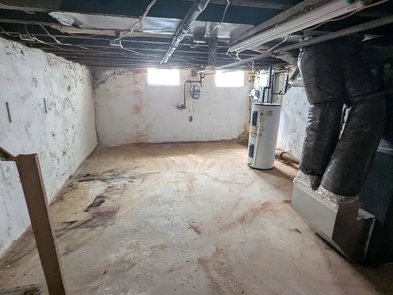 1629 W Juniata St — Photo 15