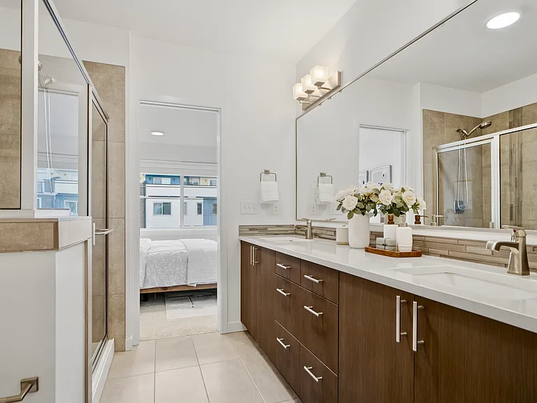 1450 157th Ct NE — Photo 14