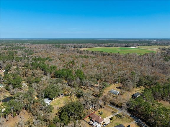 4th image of Fouracre Cir