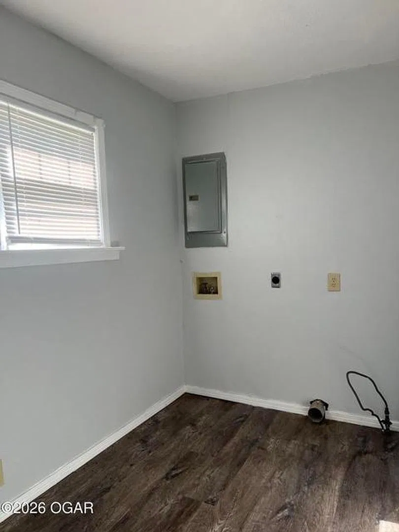3 Bedroom 2 bathroom house — Photo 3