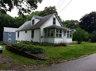 12 Parker St, Preston, CT 06365