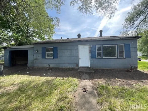 2127 Pershing St, South Bend, IN 46628