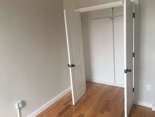 Rented by Emilienne Zongo Brown, LREB | media 16