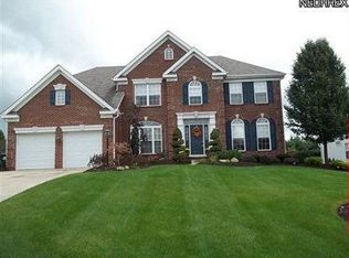 1242 Wareham Cir, Akron, OH
