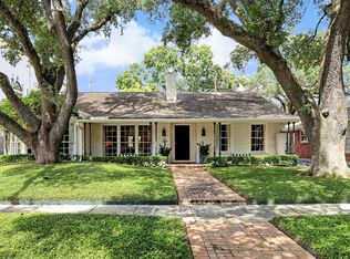 3834 Wickersham Ln, Houston, TX 77027