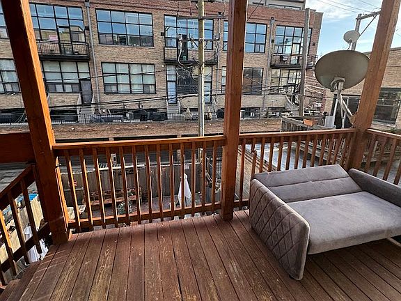 5th image of 1755 W Division St Unit 2R